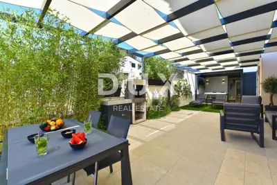 Wohnung 197 m², Pješčana Uvala - 200 m zum Meer, Gartenanlage - 16