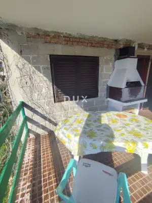 House 360 m², Rogoznica - 200 m from the sea and beach - 2