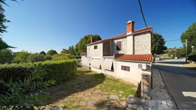 House 260 m², Kanfanar near the center and railway station
