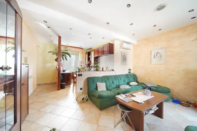 Kuća 260 m², Kanfanar blizu centra i željezničkog kolodvora - 10