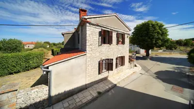 Kuća 260 m², Kanfanar blizu centra i željezničkog kolodvora - 3