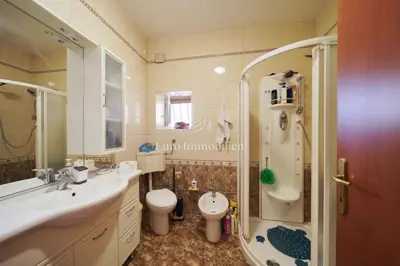 Kuća 260 m², Kanfanar blizu centra i željezničkog kolodvora - 22