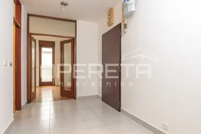 Stan 49 m², Folnegovićevo naselje - 2 sobe, balkon - 4