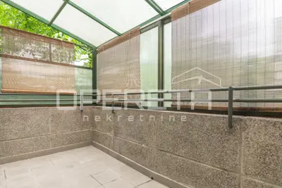 Stan 49 m², Folnegovićevo naselje - 2 sobe, balkon - 13