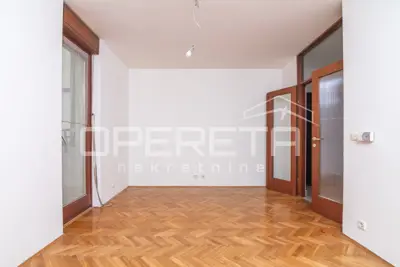 Stan 49 m², Folnegovićevo naselje - 2 sobe, balkon