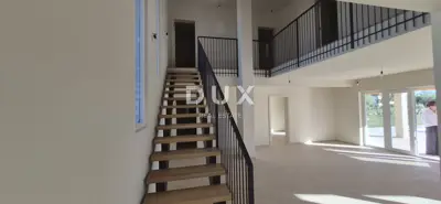 Villa 187 m², Zemunik Donji - Pool und Sommerküche - 12