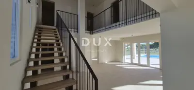 Villa 187 m², Zemunik Donji - Pool und Sommerküche - 11