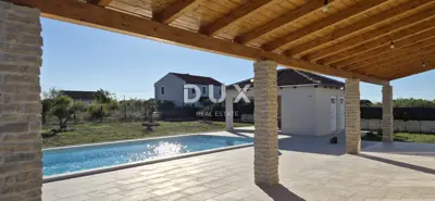 Villa 187 m², Zemunik Donji - Pool und Sommerküche - 5