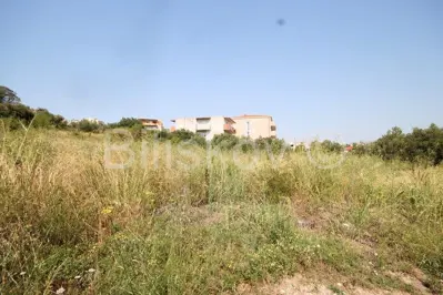Građevinsko zemljište 1 000 m², Kamen - miran predio