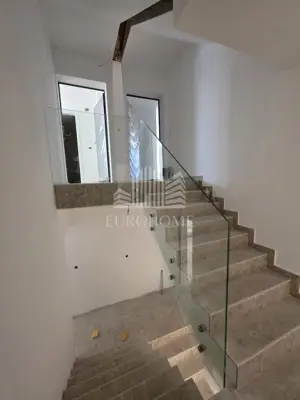 Stan 104 m², Mandre - prvi red do mora i krovna terasa - 11