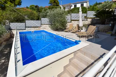 House 206 m², Splitska on Brač, sea view - 9