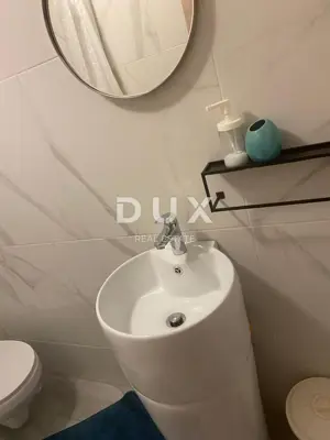 Wohnung 100 m², Njivice - 450 m vom Meer, 3 Terrassen - 6