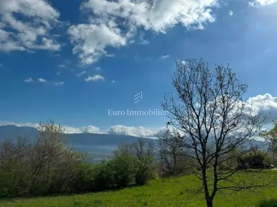 Building land 2,870 m², Pićan - quiet location - 2