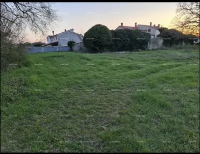 Building plot 702 m², Štinjan - quiet location
