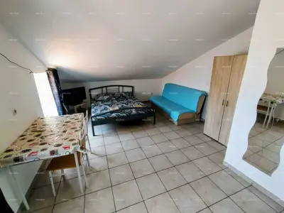 Apartment 72 m², Pula Centar - 3 studio apartments - 12