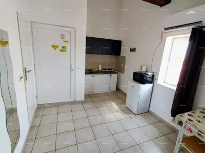 Apartment 72 m², Pula Centar - 3 studio apartments - 13