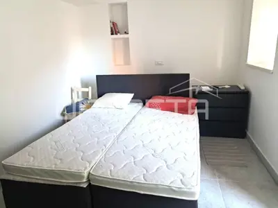 Garsonjera 25 m², Vis - uz gradsko kino i riva - 4