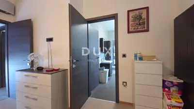 Villa 297 m², Kostrena - Meerblick und Aufzug - 16