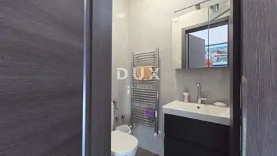 Villa 297 m², Kostrena - Meerblick und Aufzug - 13