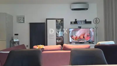 Villa 297 m², Kostrena - Meerblick und Aufzug - 4