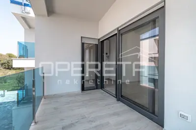 Wohnung 66 m², Umag - ruhige Lage und Terrasse