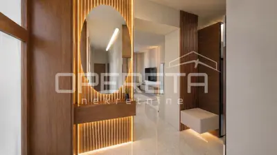 Stan 111 m², Donji grad - 4 sobe, roh-bau - 9