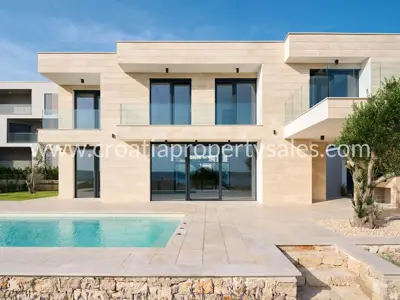 Vila, Zadar - pogled na more, grijani bazen i garaža
