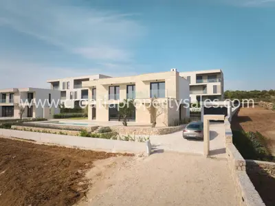 Vila, Zadar - pogled na more, grijani bazen i garaža - 4