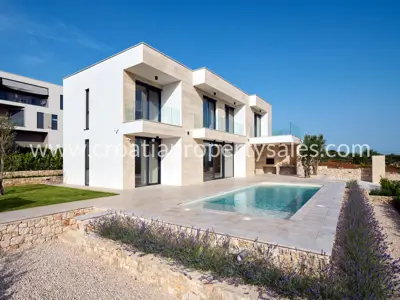 Vila, Zadar - pogled na more, grijani bazen i garaža - 2