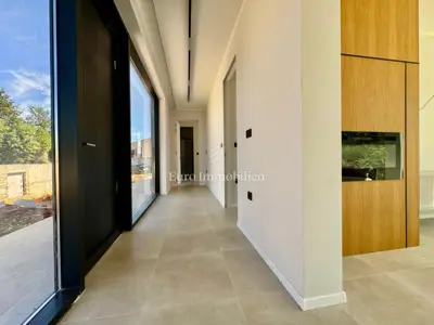 House for sale in Labin, 98 m² - 6