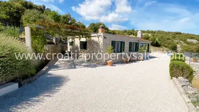 Kuća, Brač, 200 m², 650 000 €