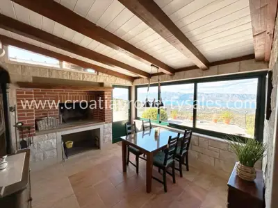 Kuća, Brač, 200 m², 650 000 € - 5