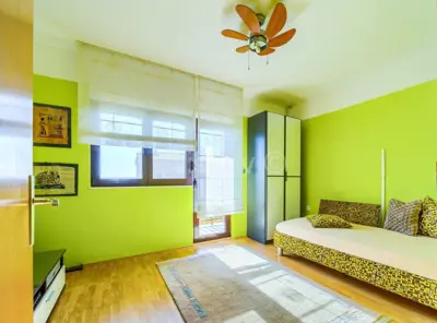 Kuća 527 m², Kaštel Lukšić, mirna lokacija uz zelenilo - 22