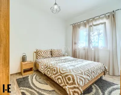 Kuća 527 m², Kaštel Lukšić, mirna lokacija uz zelenilo - 9