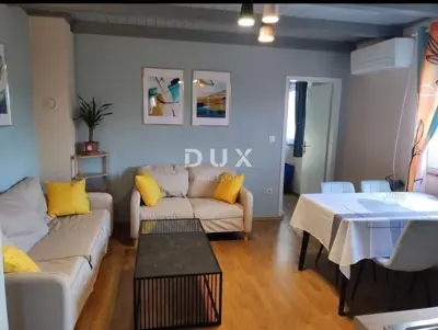 Apartment 70 m², Šorići - 2 rooms and 2 parking spaces - 2