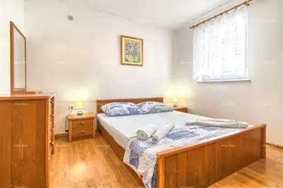 Prodaja kuće s dva stana, 100 m od mora! ! ! Pogled na more! Medulin! - 4