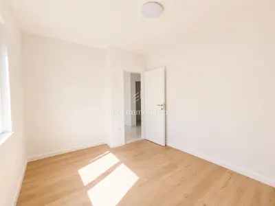 Stan 61 m², Novi Vinodolski - 2 spavaće sobe i loggia - 6