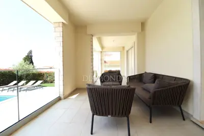 House for sale in Poreč, 377 m² - 8