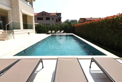 House for sale in Poreč, 377 m² - 17