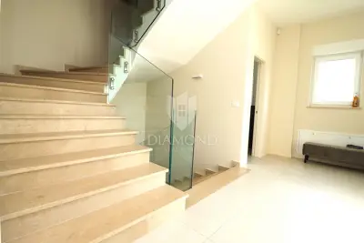 House for sale in Poreč, 377 m² - 6