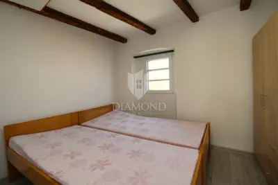 House 200 m², Milohnići - renovated and ready to move in - 9