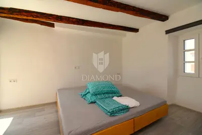 House 200 m², Milohnići - renovated and ready to move in - 7