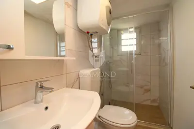 House 200 m², Milohnići - renovated and ready to move in - 14