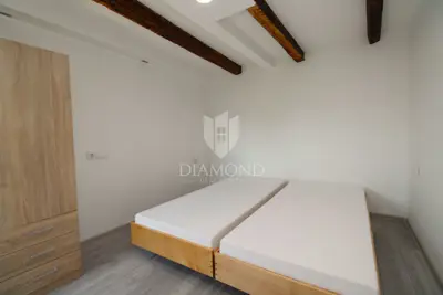 House 200 m², Milohnići - renovated and ready to move in - 13