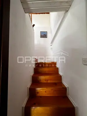 Kuća 60 m², Vis - 100 m od Rive i privatno dvorište - 19