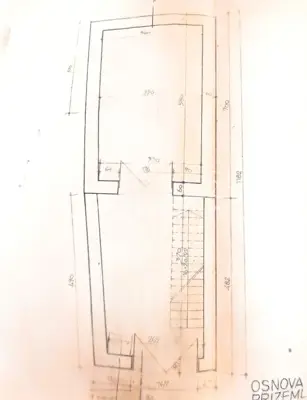 Kuća 60 m², Vis - 100 m od Rive i privatno dvorište - 24