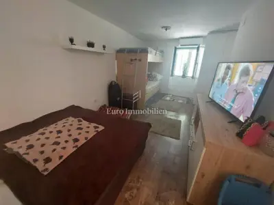 Kamena kuća 50 m², Betina - centar i terasa - 3