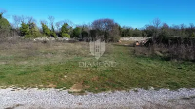 Svetvinčenat, surroundings, building plot in a quiet location
