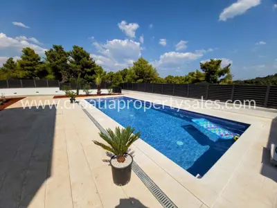 Villa 237 m², Šolta - modern villa with pool and wellness area - 10