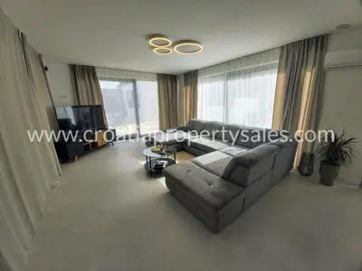 Villa 237 m², Šolta - modern villa with pool and wellness area - 5